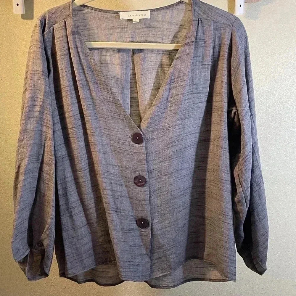 Grade Gather Rayon Nylon Oversized Gray Top Button Front Sz Small
